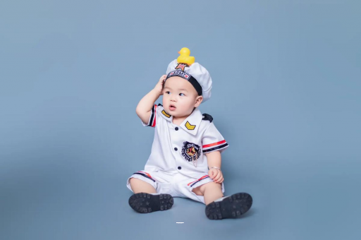 安丘宝宝频繁使劲扭动哼唧